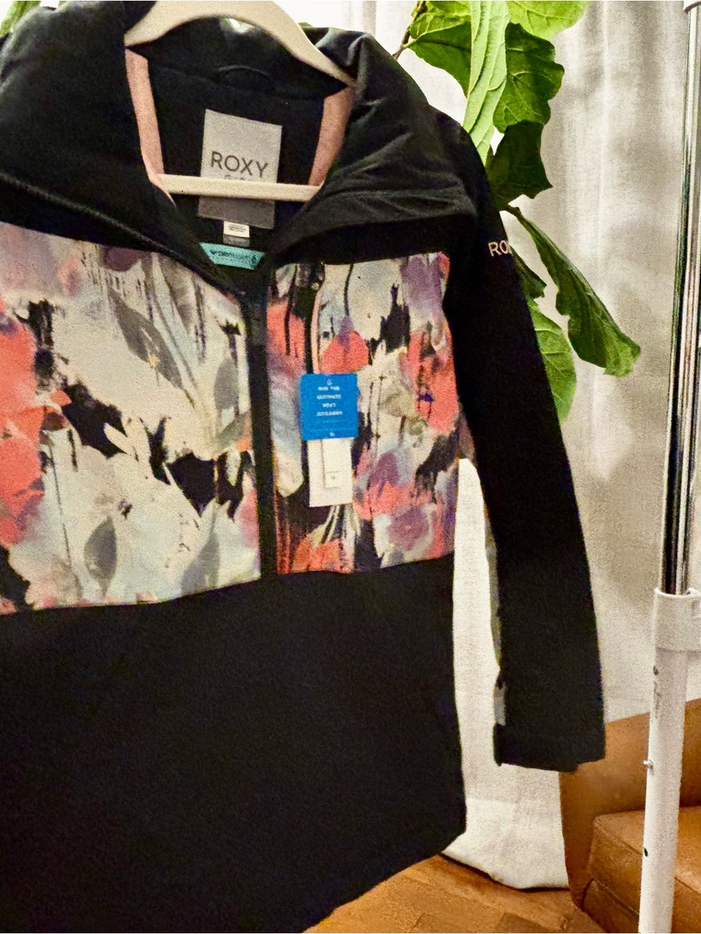 Roxy Girls Ski/Snowboard Jacket – Size 10 – NEW WITH TAGS